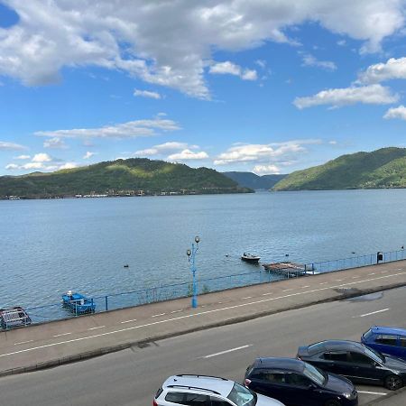 Guesthouse Mili Orşova エクステリア 写真